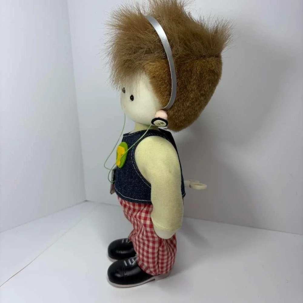 Vintage‎ Wind Up Irish Musical Moving Boy Doll Mohawk Hairdo Walkman & Earphones